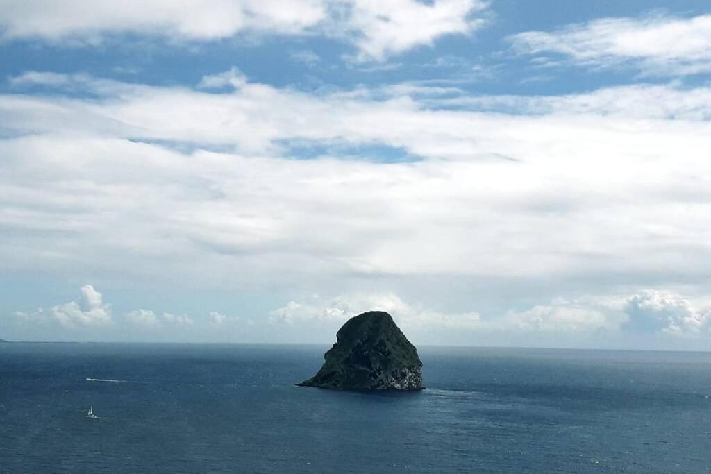 La Martinique Vous Tend Les Bras ! Le Diamant Esterno foto