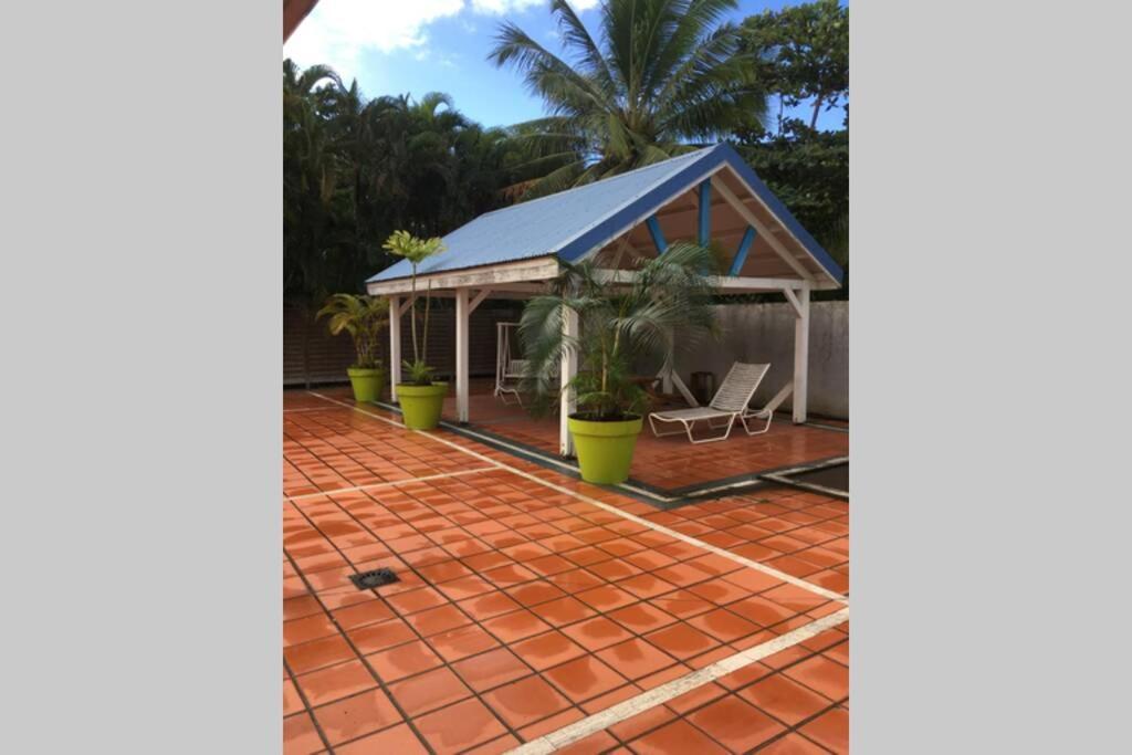 La Martinique Vous Tend Les Bras ! Le Diamant Esterno foto